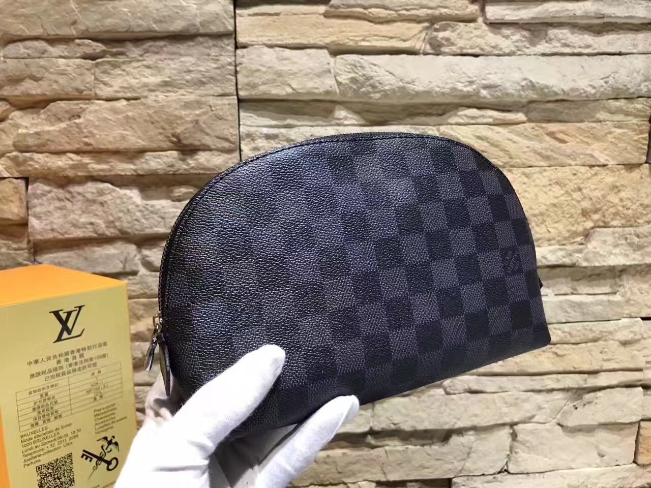 LV Cosmetic Bag M47353 