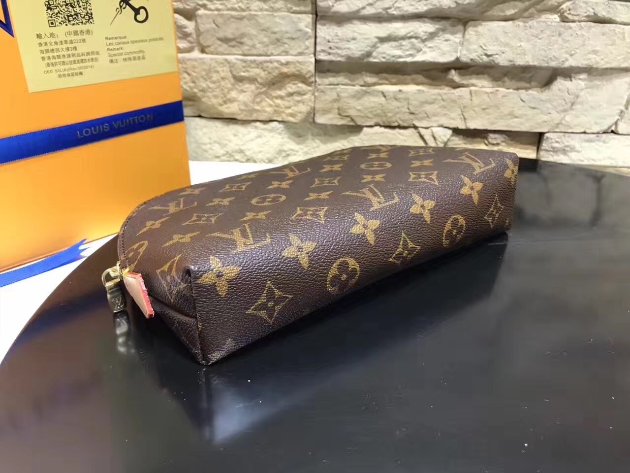 LV Cosmetic Bag M47353 