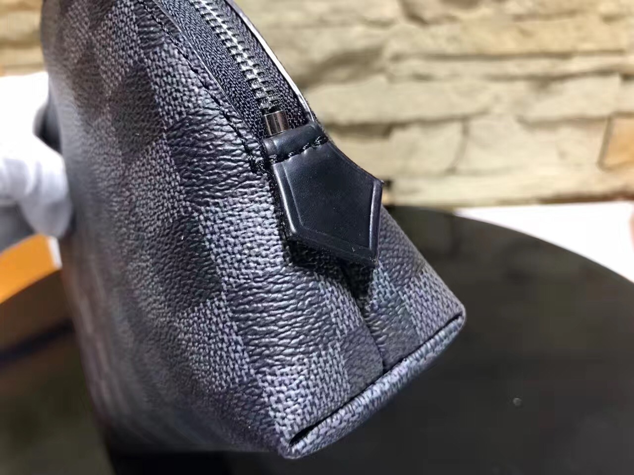 LV Cosmetic Bag M47353 