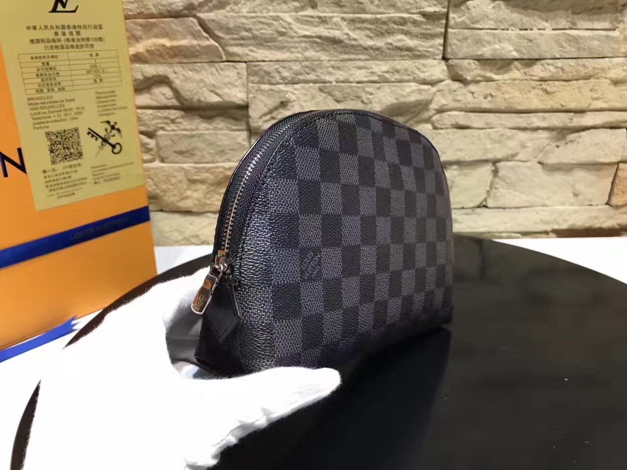 LV Cosmetic Bag M47353 
