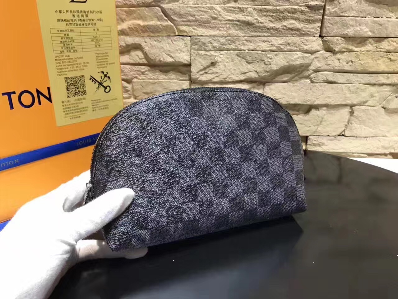 LV Cosmetic Bag M47353 