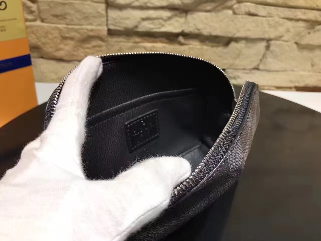 LV Cosmetic Bag M47515 