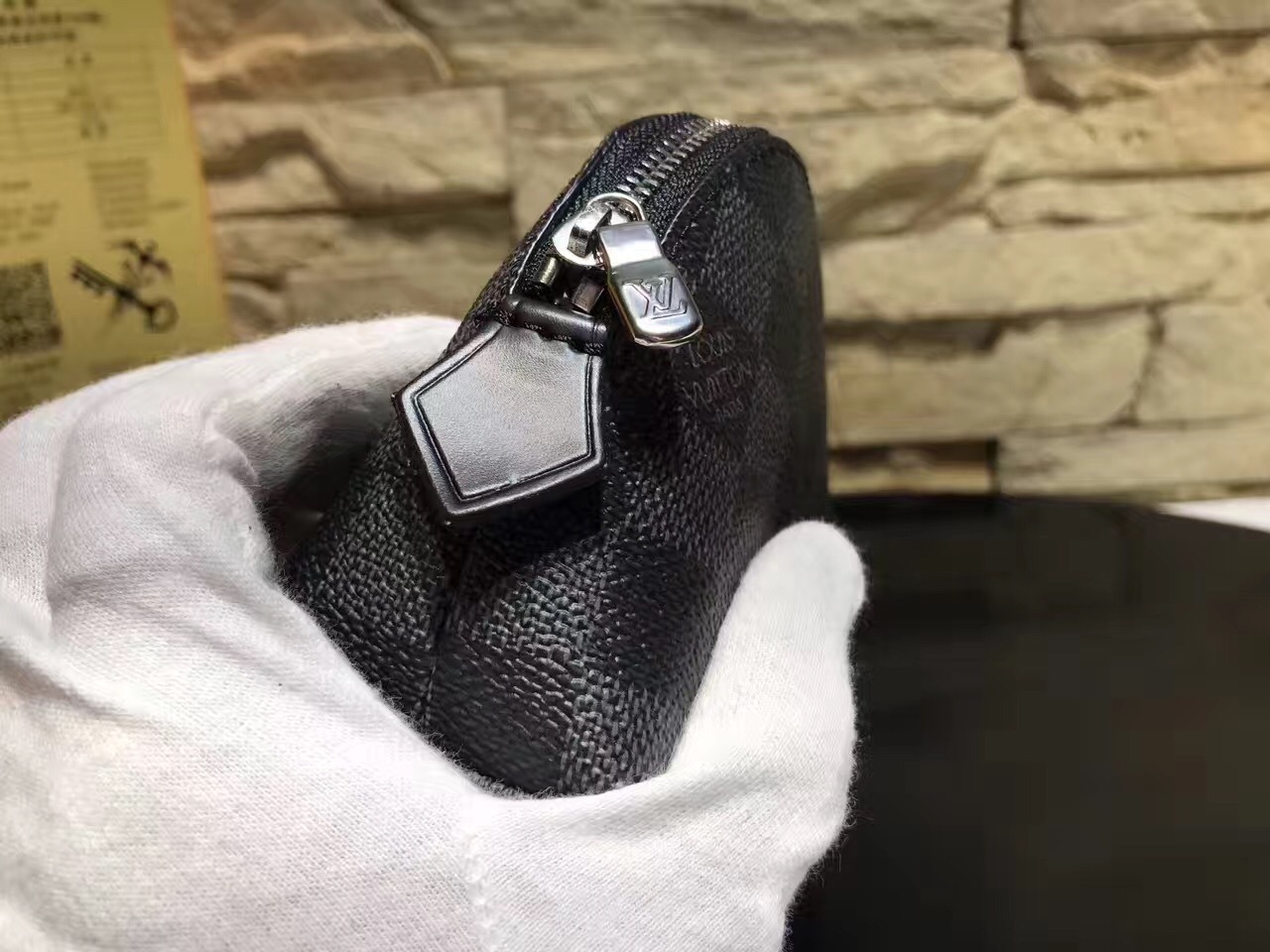 LV Cosmetic Bag M47515 