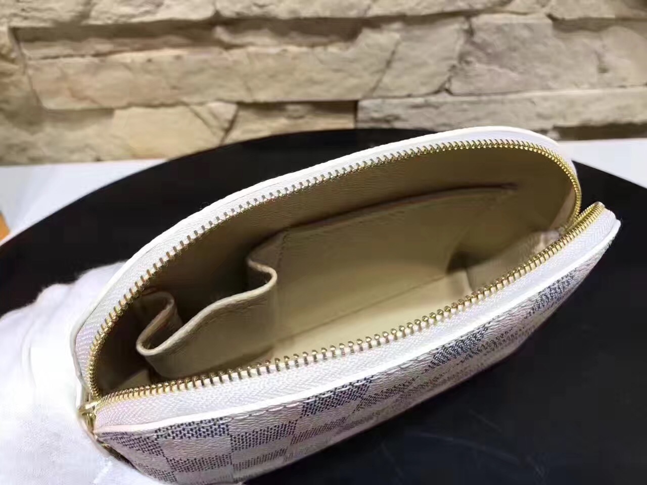 LV Cosmetic Bag M47515 