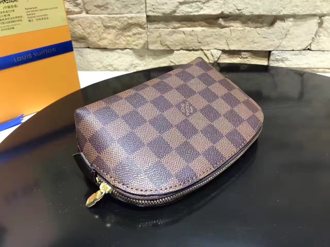 LV Cosmetic Bag M47515 