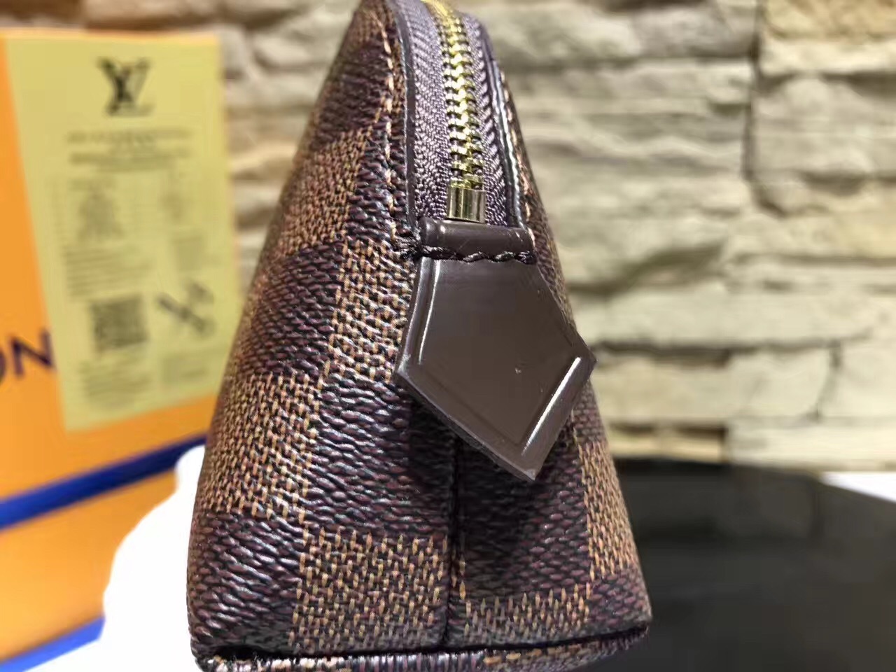 LV Cosmetic Bag M47515 