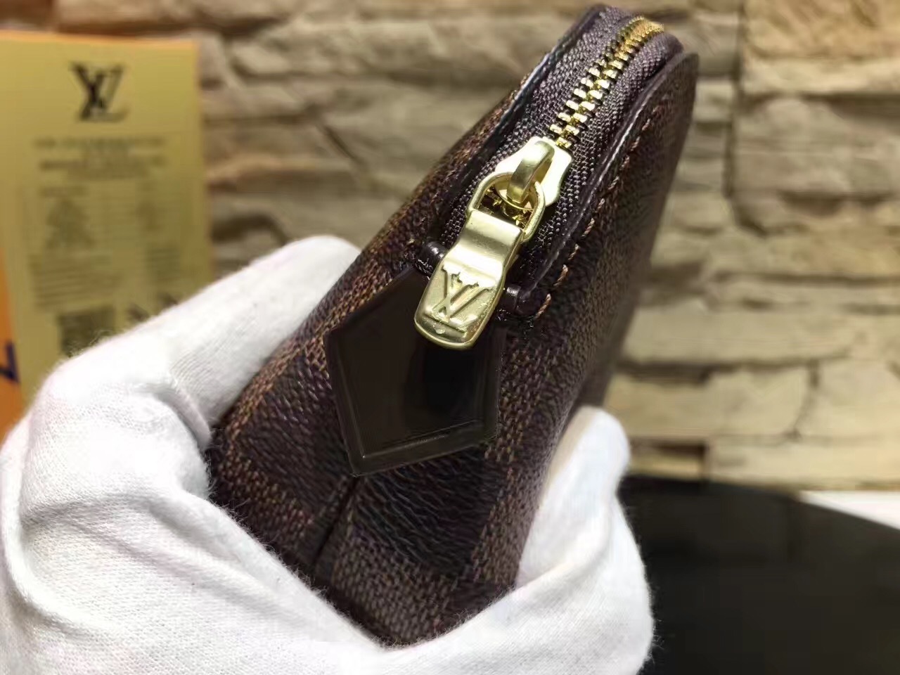 LV Cosmetic Bag M47515 