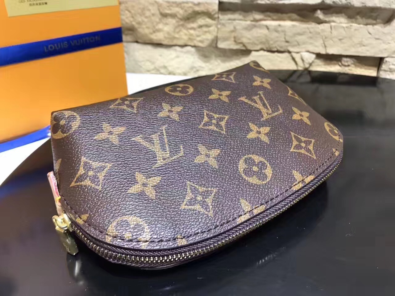 LV Cosmetic Bag M47515 