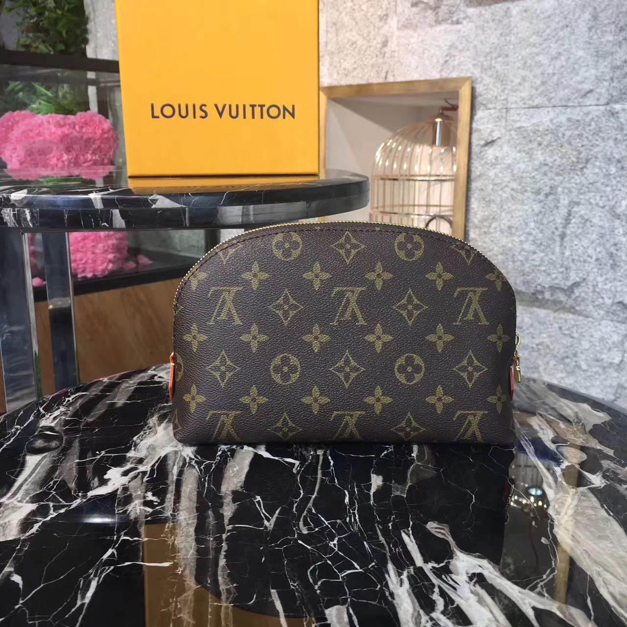 LV COSMETIC POUCH GM M47353HY 