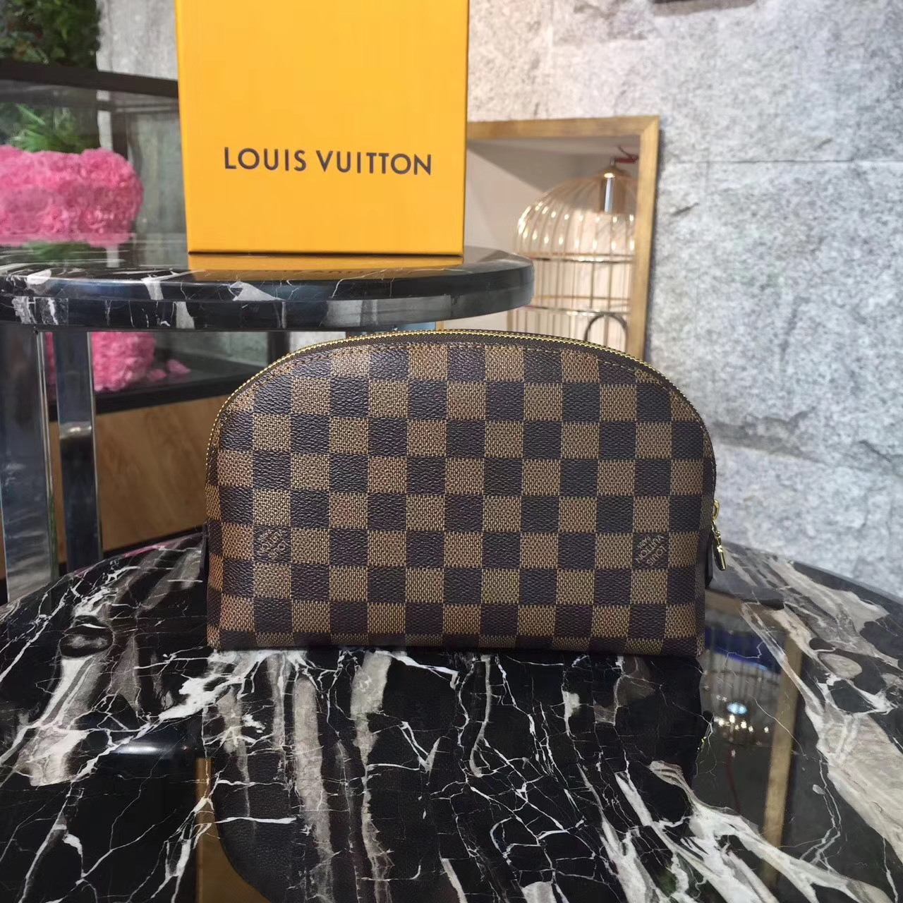 LV COSMETIC POUCH GM M47353HY 