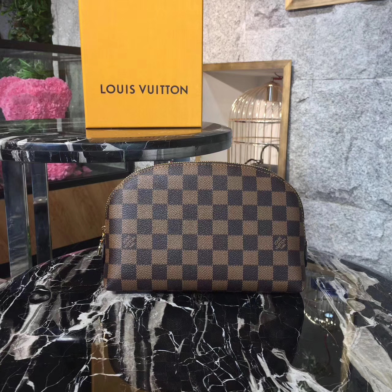 LV COSMETIC POUCH GM M47353HY 