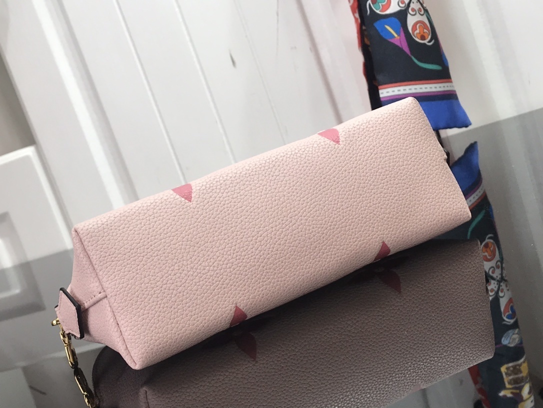LV COSMETIC POUCH M80502 