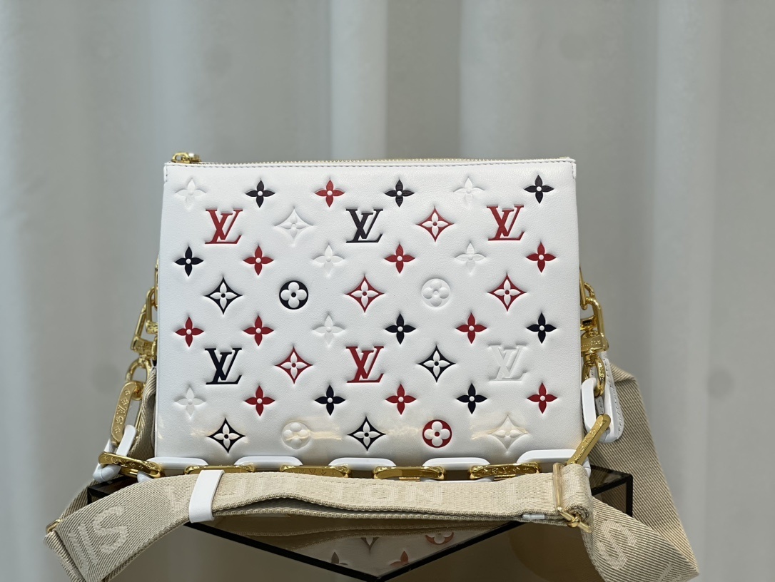 LV Coussin 4106X 