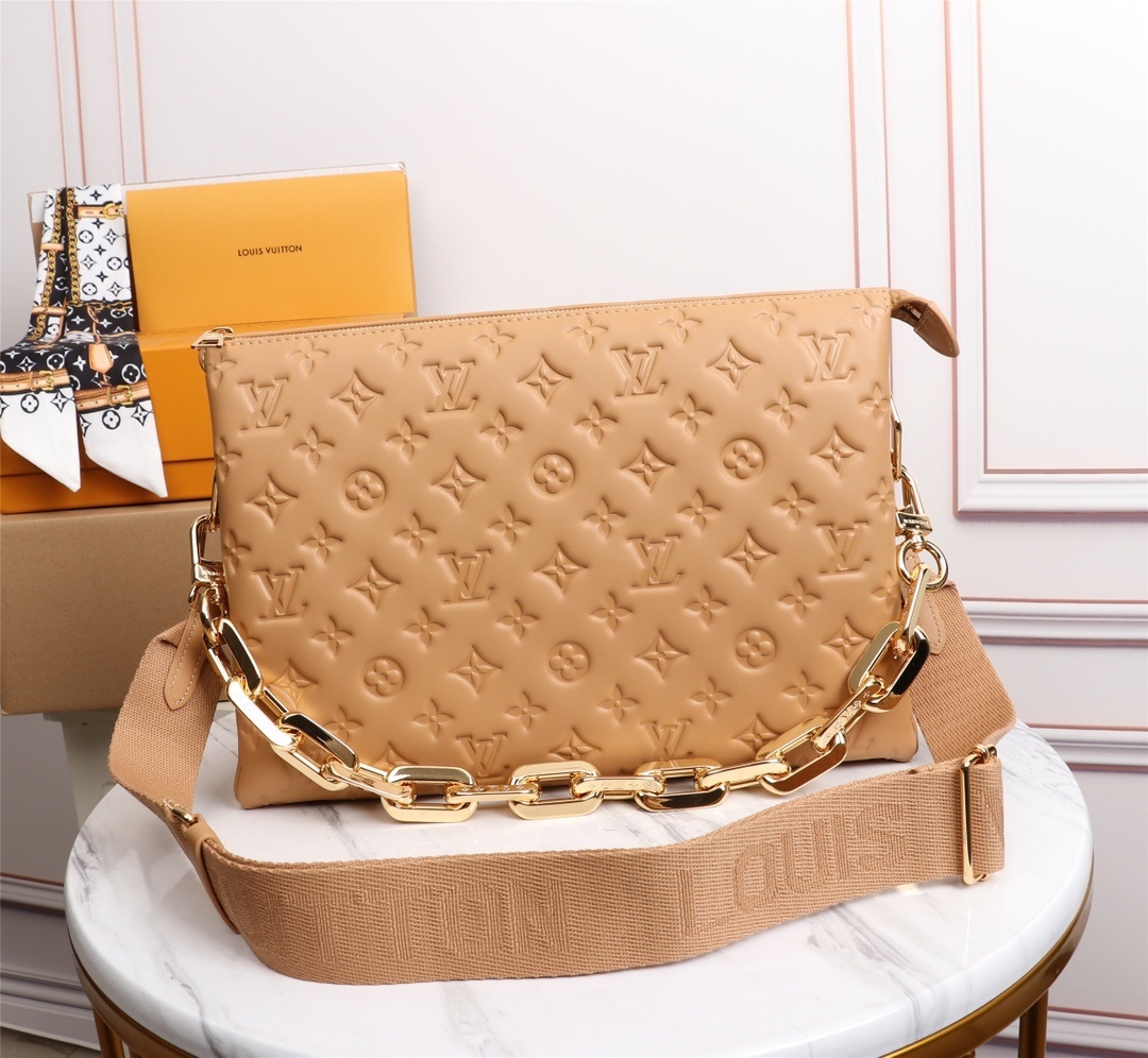LV Coussin 4106X 
