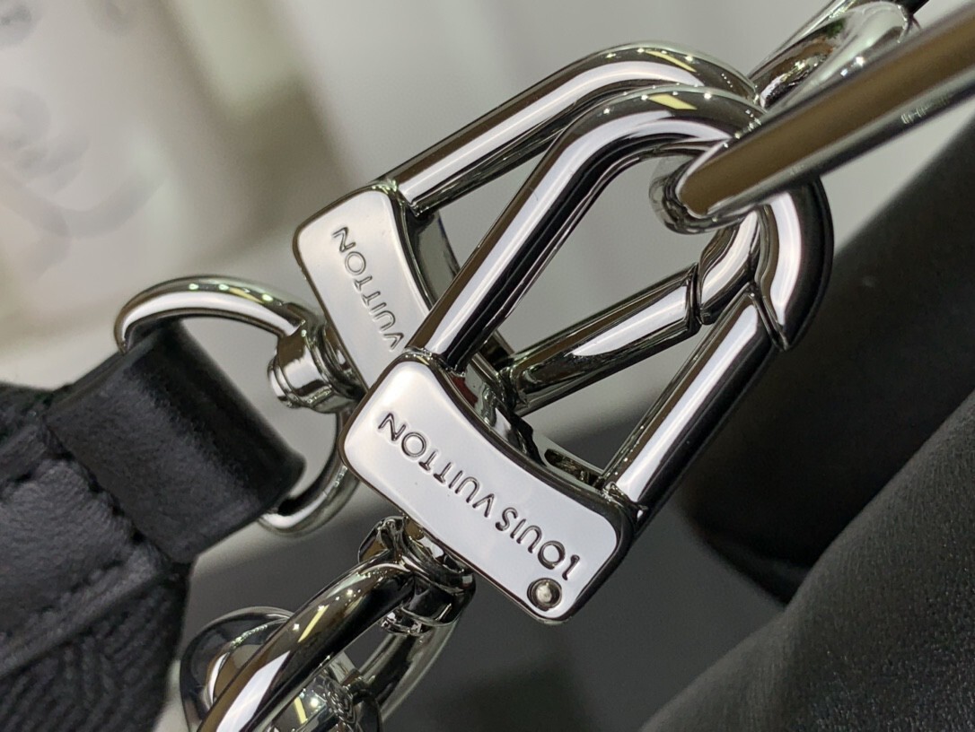 LV COUSSIN BB M20574 