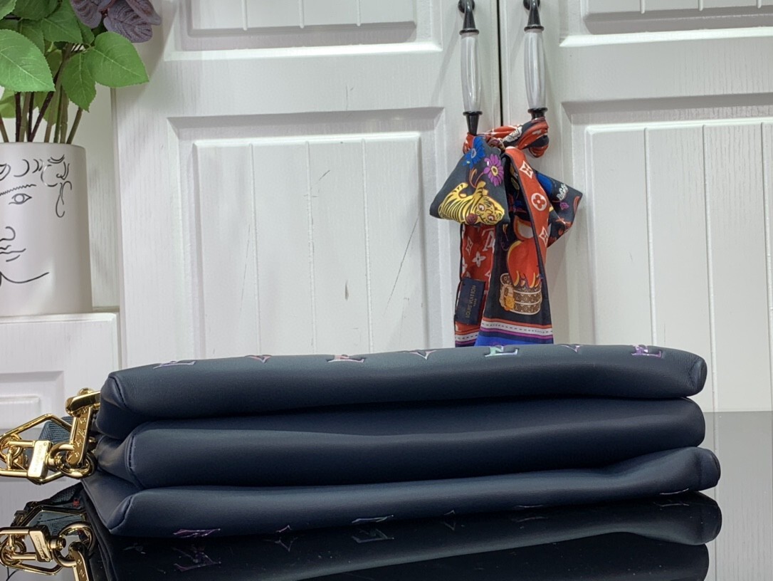 LV COUSSIN MM M21204