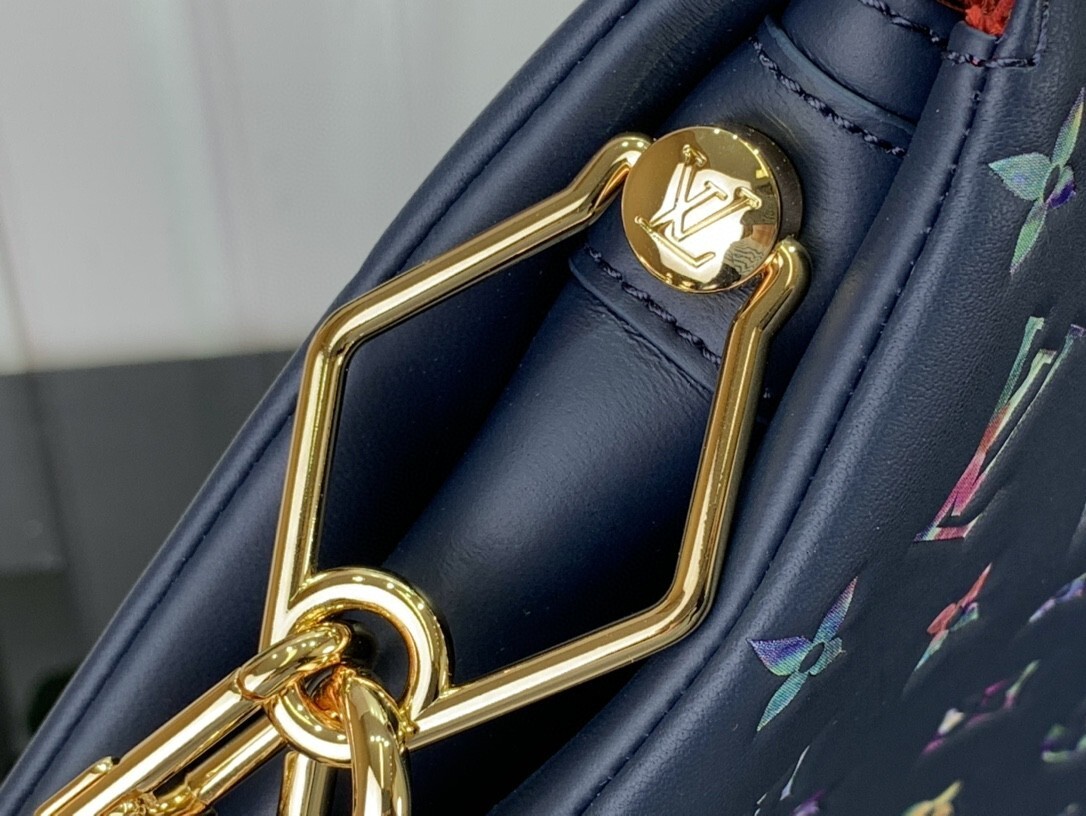 LV COUSSIN MM M21204