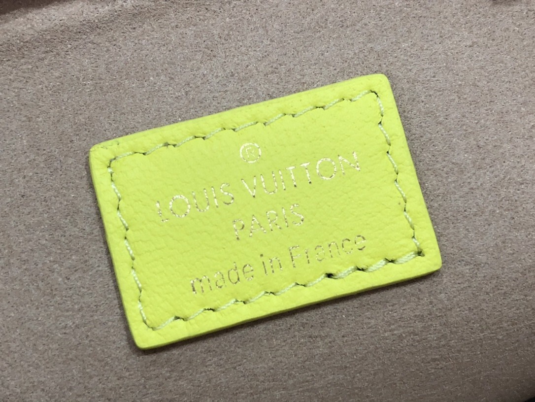 LV COUSSIN PM M20760