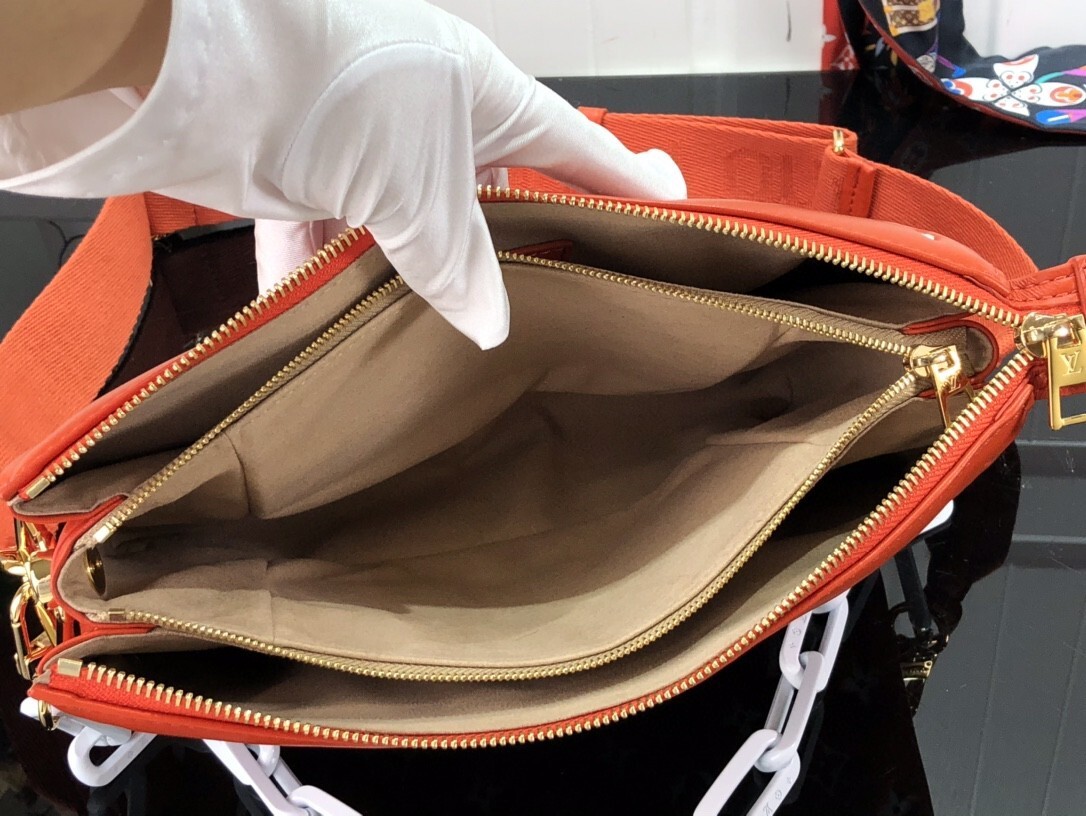 LV COUSSIN PM M20760