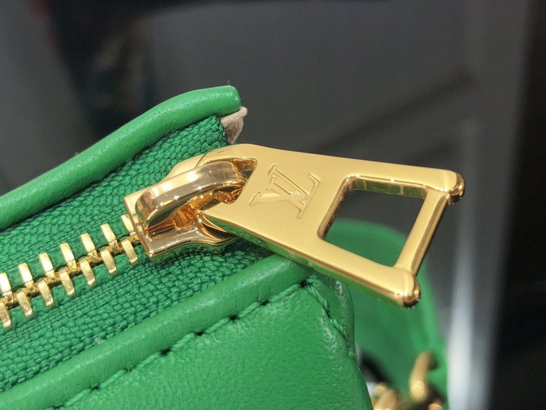 LV COUSSIN PM M20760