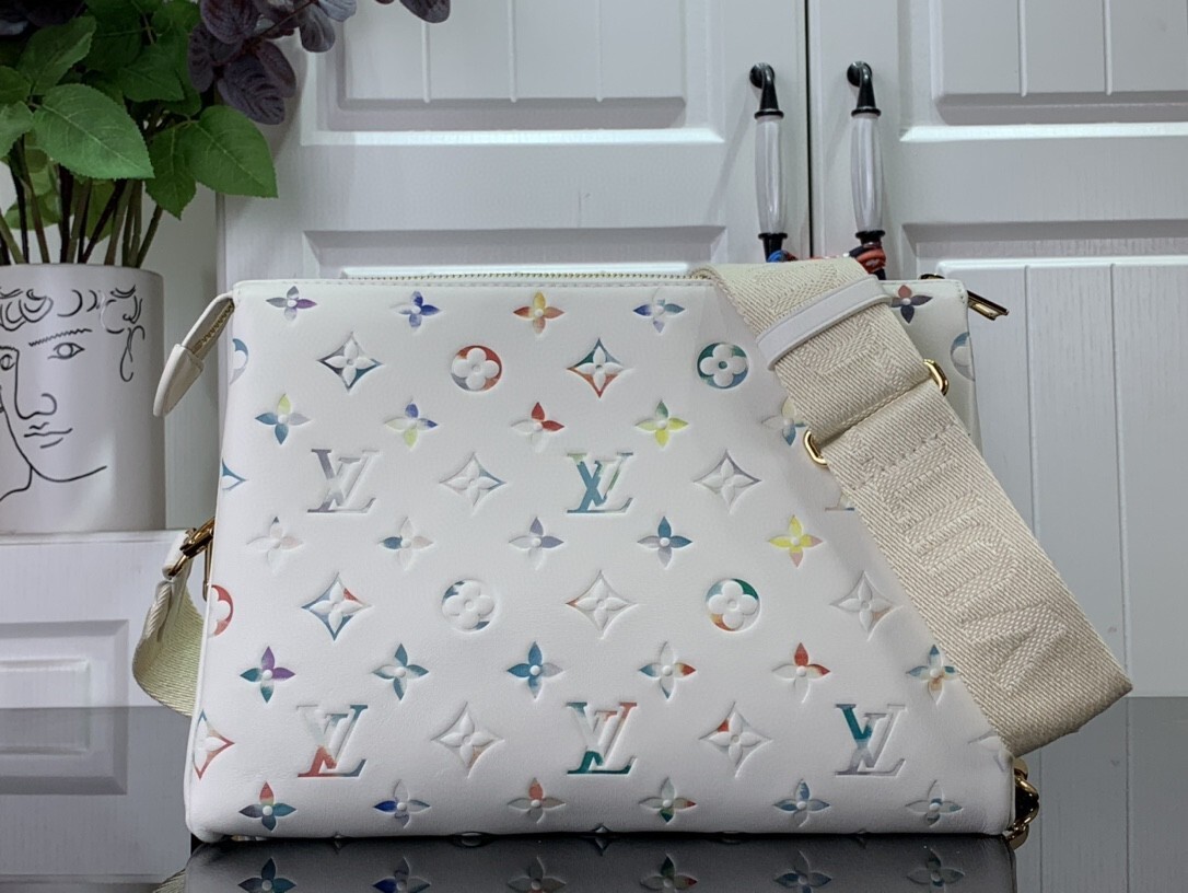 LV COUSSIN PM M21209