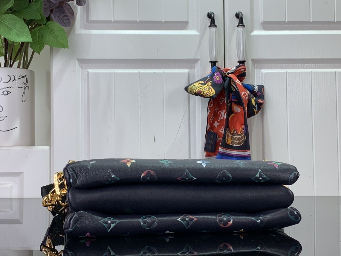 LV COUSSIN PM M21209