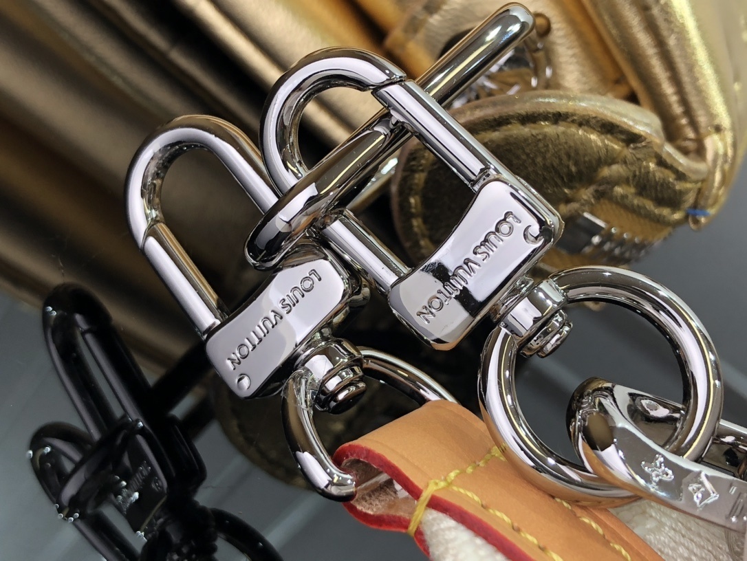 LV COUSSIN PM M57790