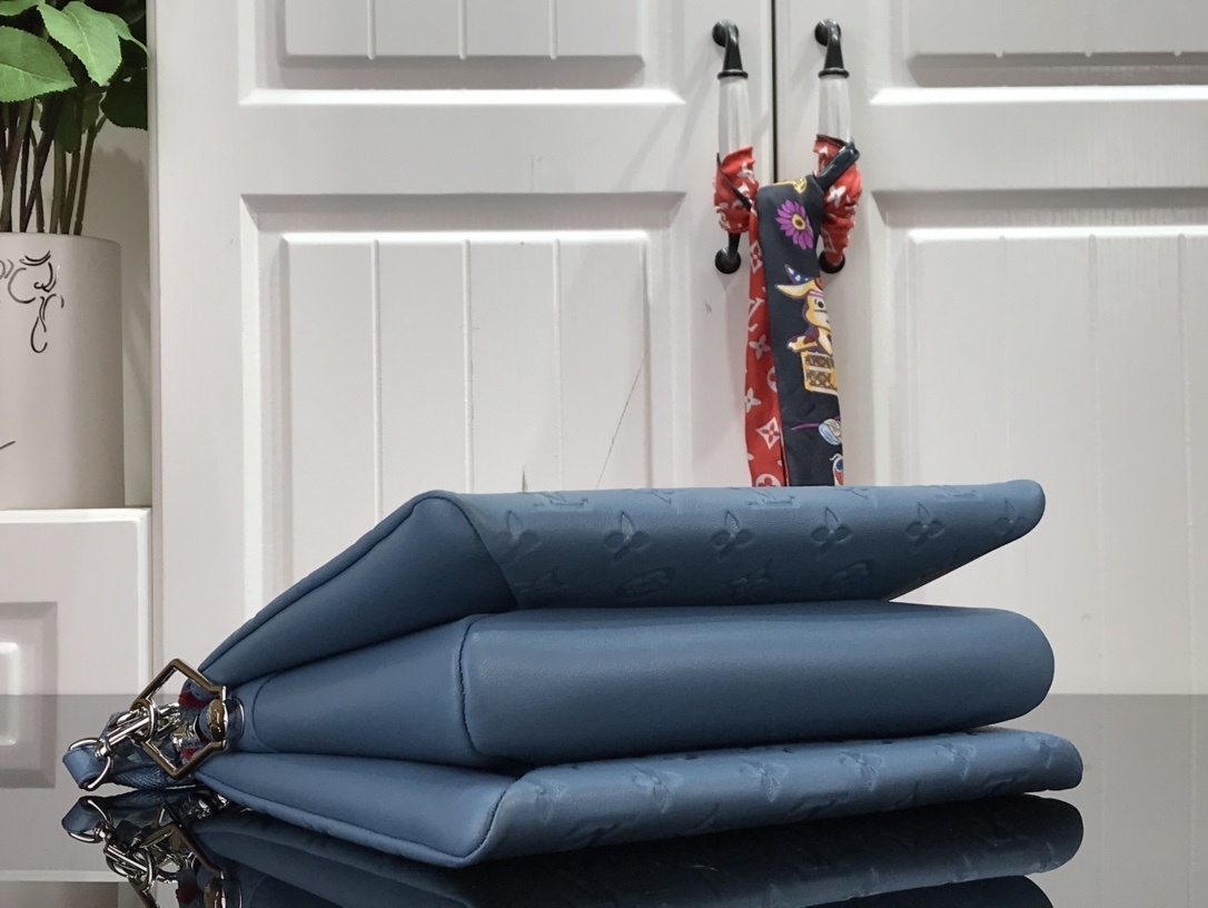 LV COUSSIN PM M58628 