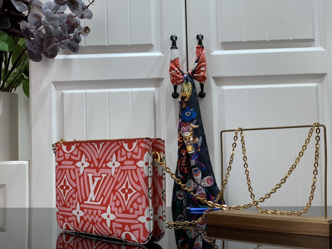 LV CRAFTY DOUBLE ZIP POCHETTE M69488 