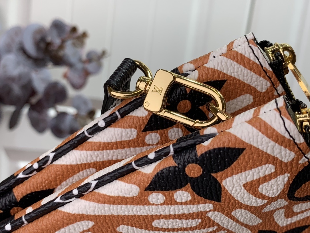 LV CRAFTY DOUBLE ZIP POCHETTE M69488 