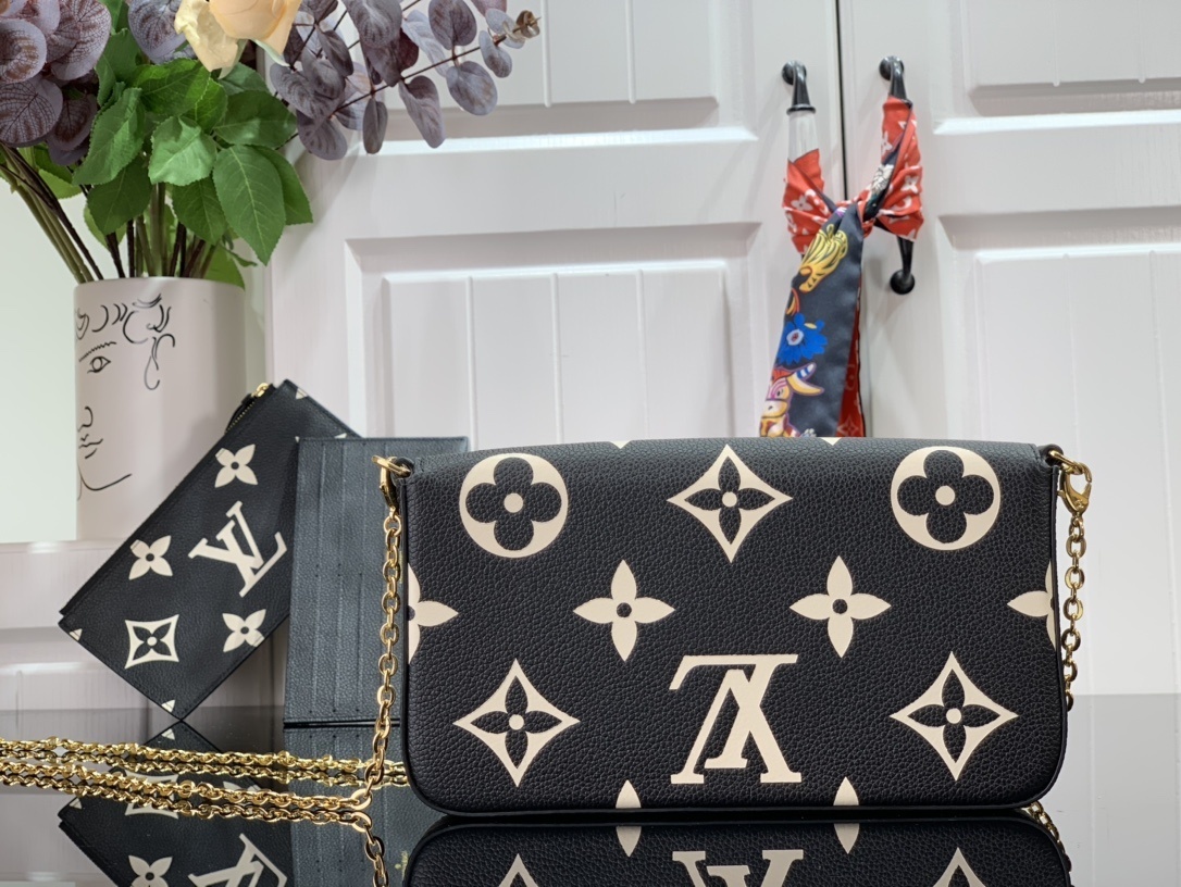 LV CRAFTY FELICIE POCHETTE M69515 