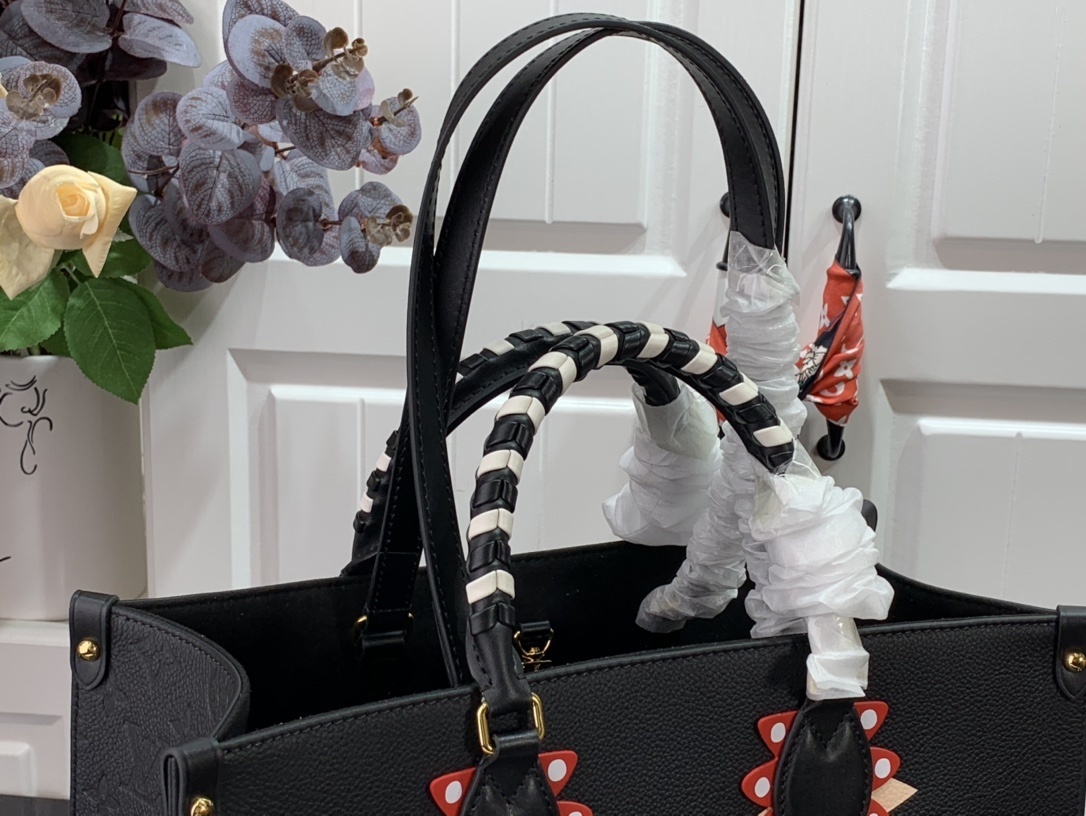 LV CRAFTY TWIST PM M45374