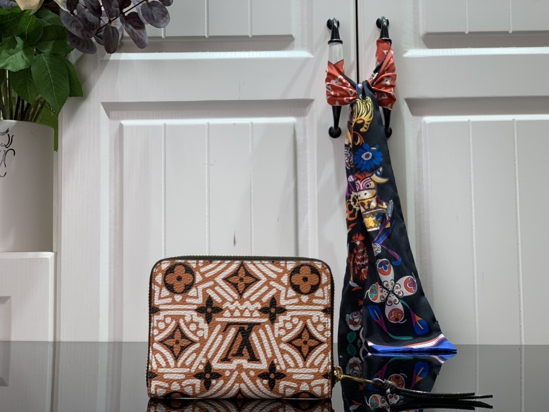 LV CRAFTY ZIPPY COIN PURSE M69496