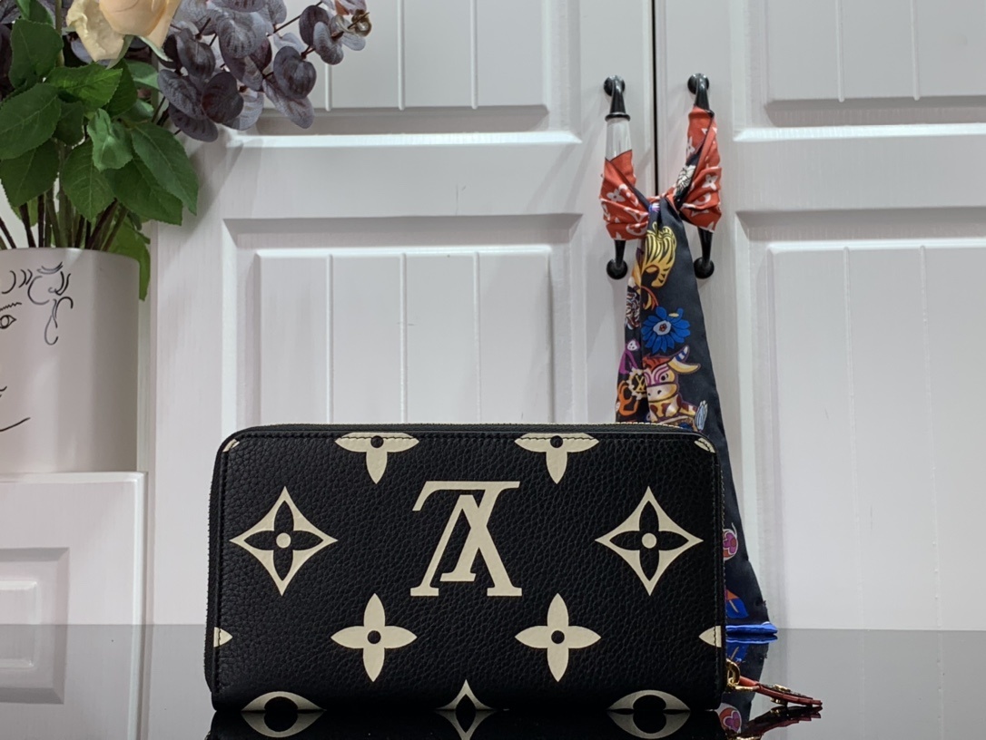 LV CRAFTY ZIPPY wallet M69698