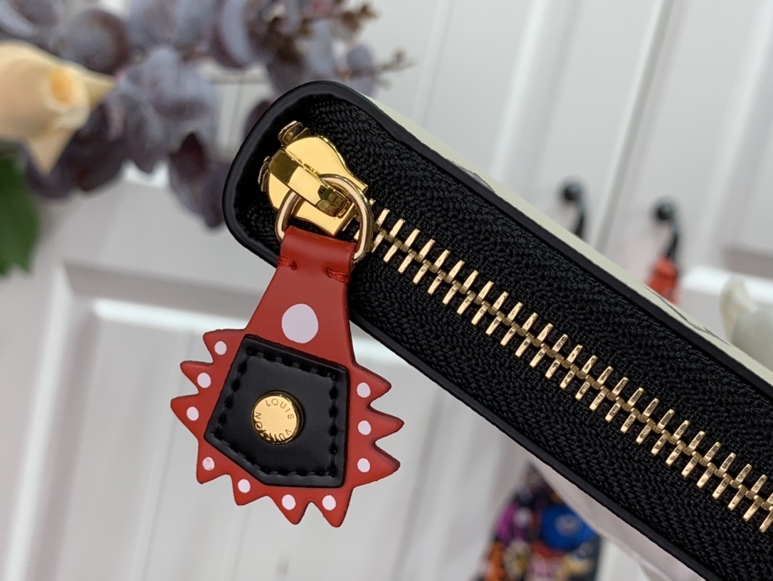 LV CRAFTY ZIPPY wallet M69698