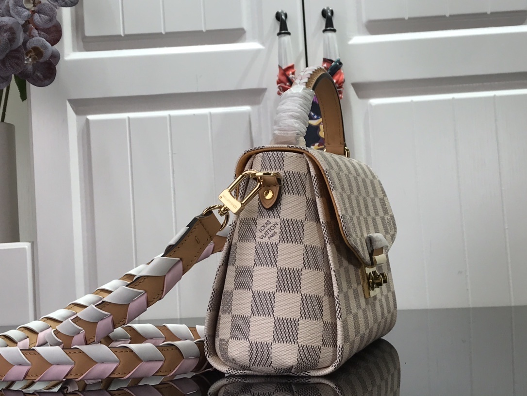 LV CROISETTE BAG N50053