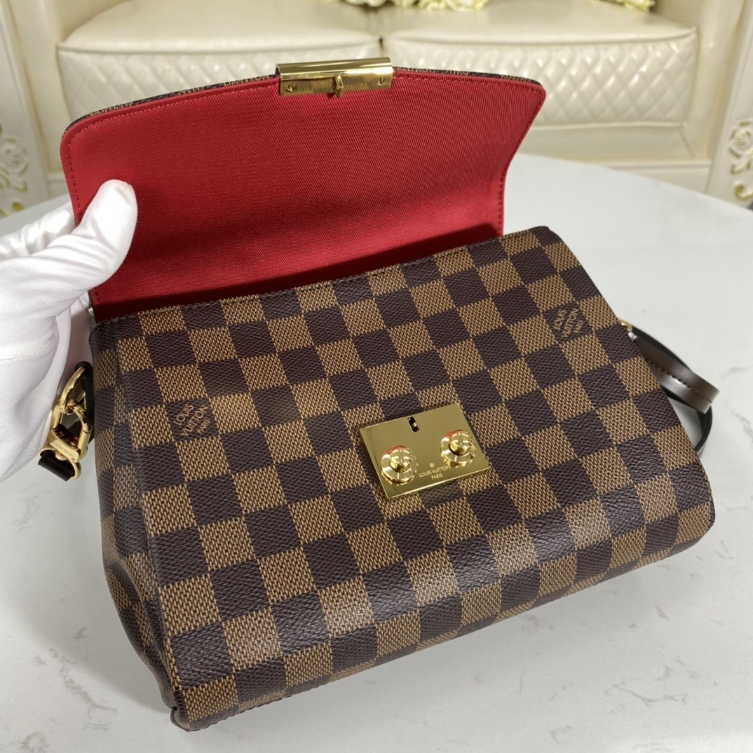 LV CROISETTE BAG N53000