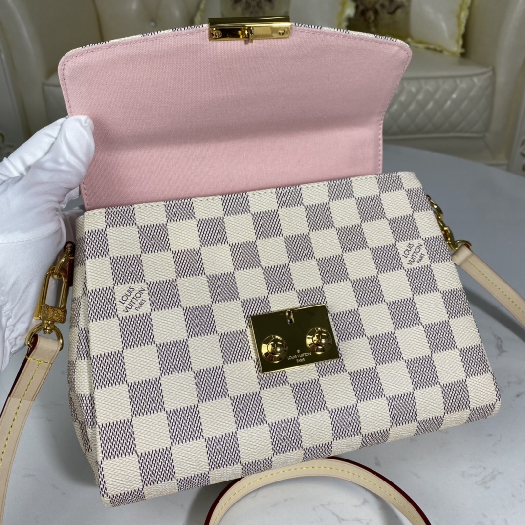 LV CROISETTE BAG N53000