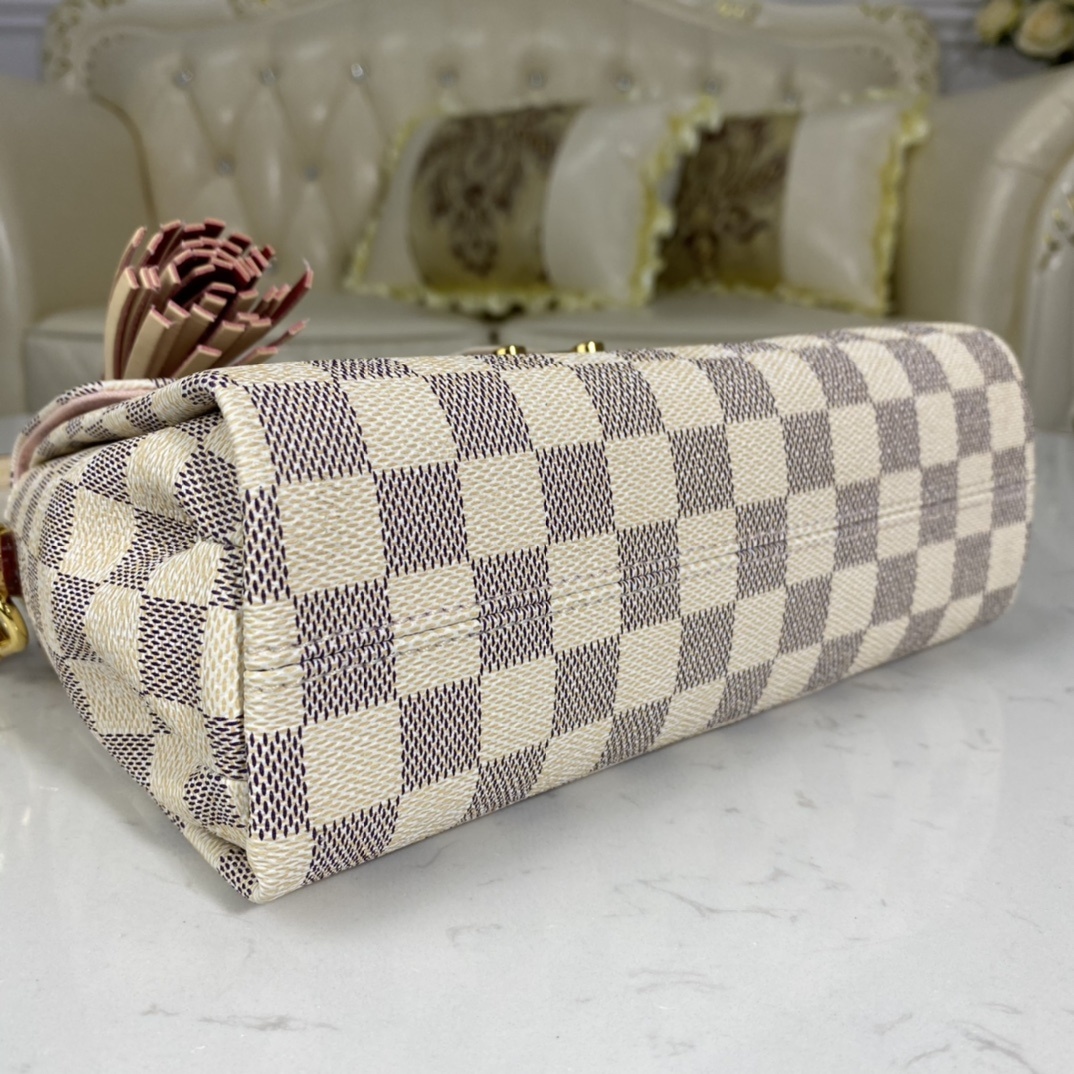 LV CROISETTE BAG N53000