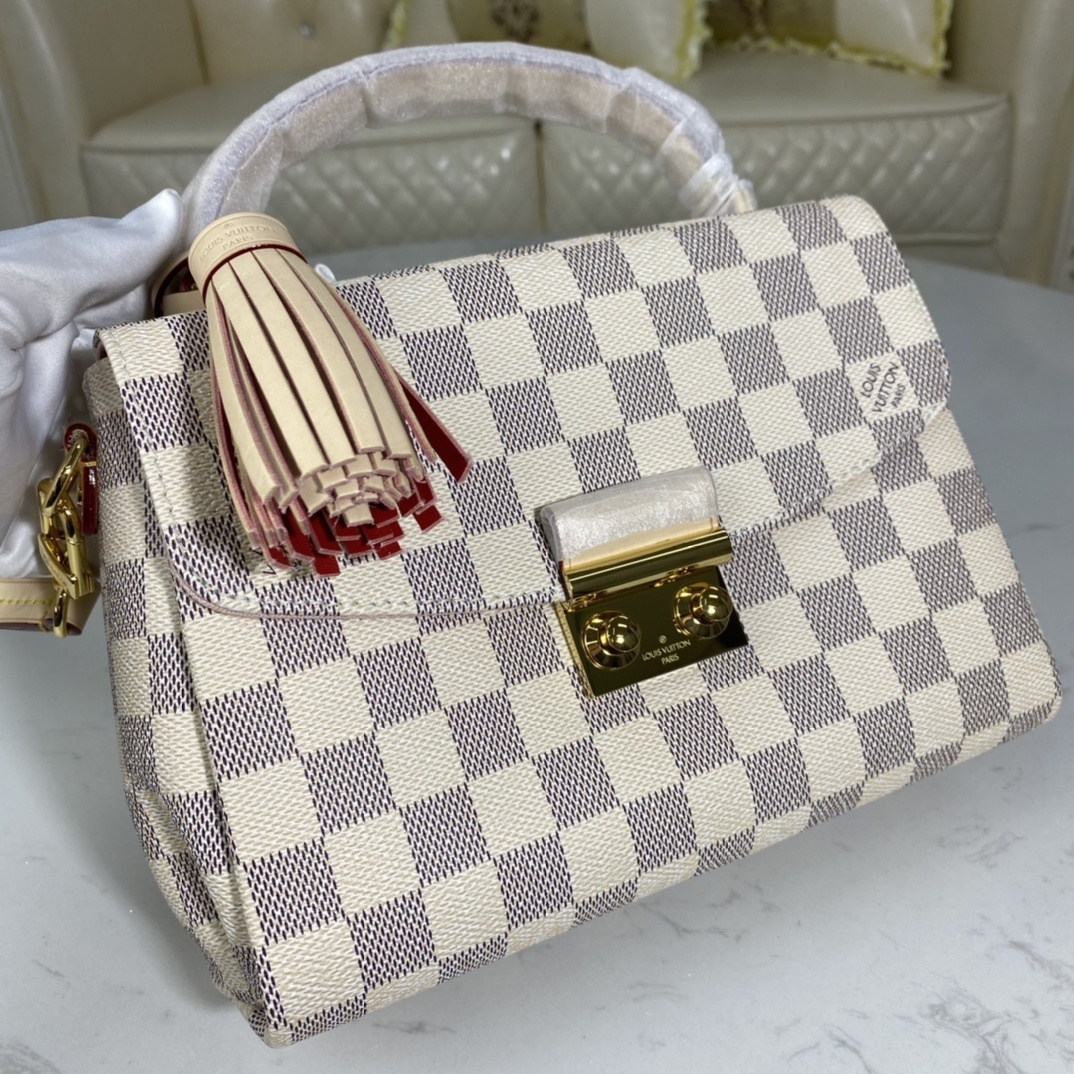 LV CROISETTE BAG N53000