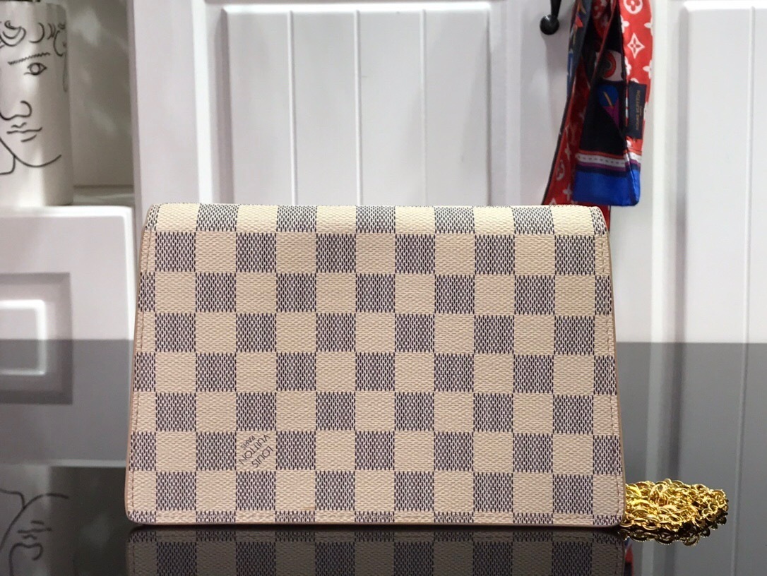 LV CROISETTE CHAIN wallet N60357