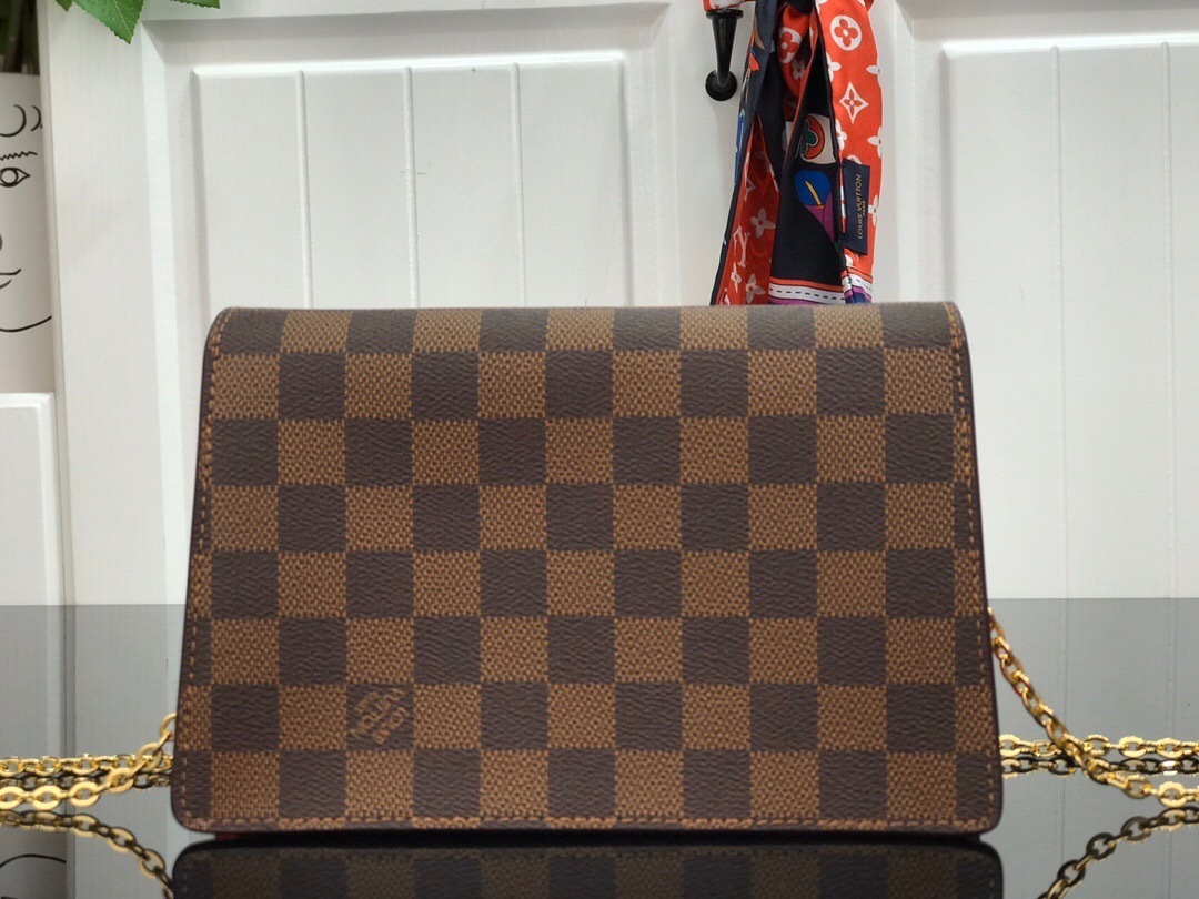 LV CROISETTE CHAIN wallet N60357