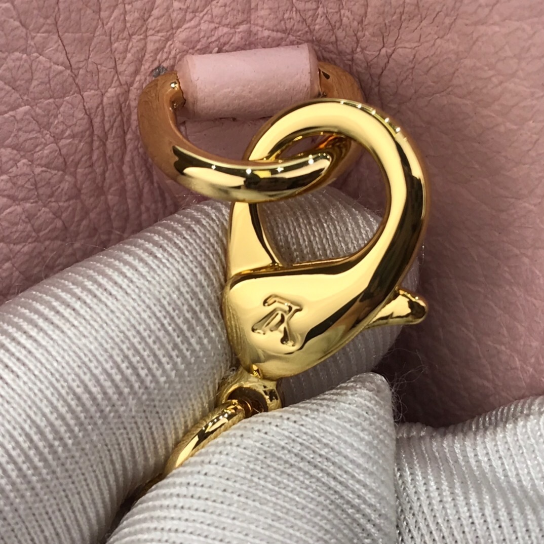 LV CROISETTE CHAIN wallet N60357