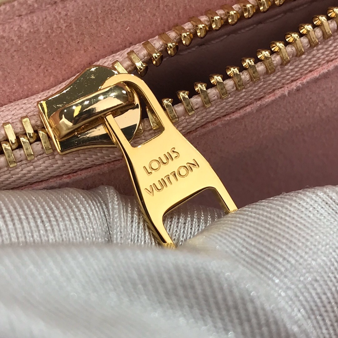 LV CROISETTE CHAIN wallet N60357