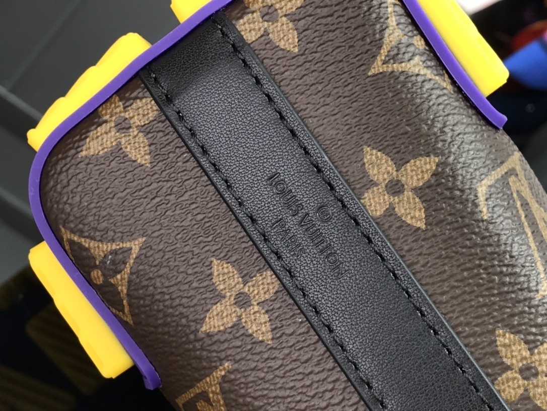 LV CRUISER MESSENGER M57966 