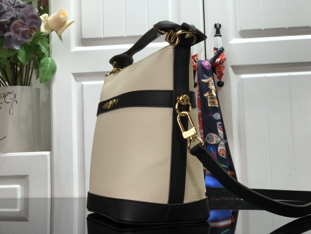 LV CRUISER PM M57934 