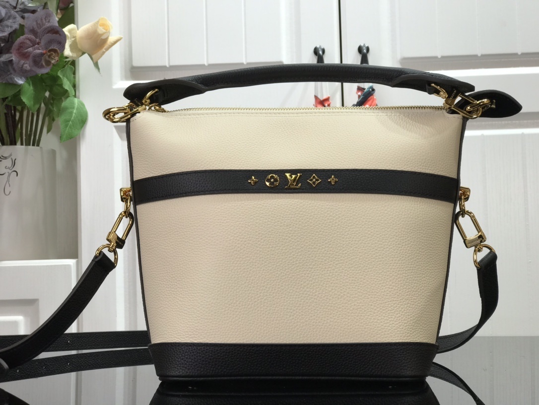 LV CRUISER PM M57934 