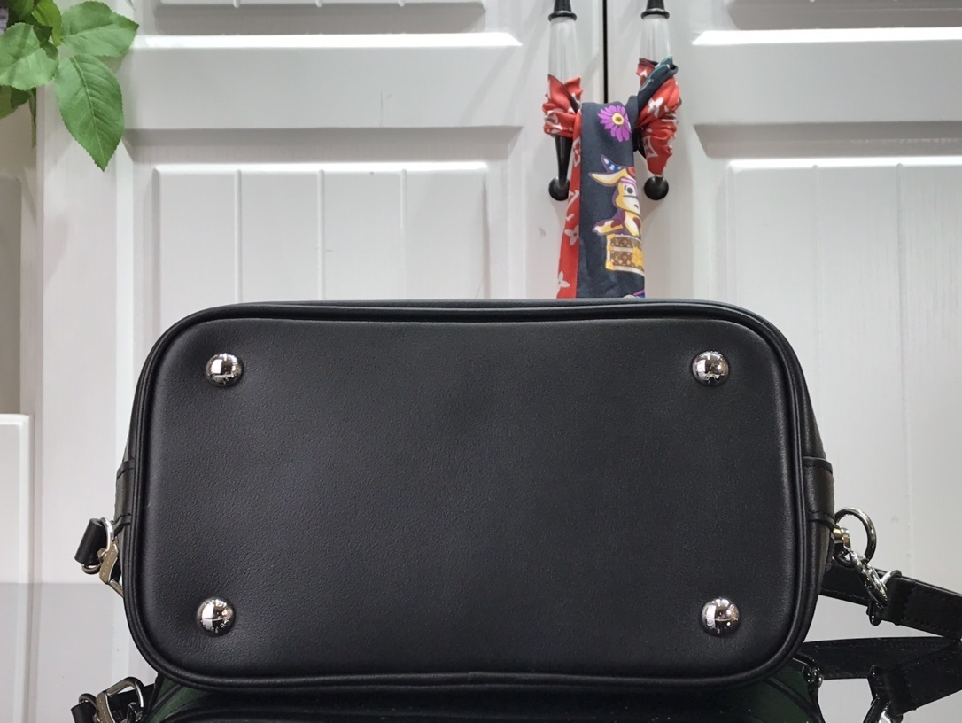 LV CRUISER PM M57934 