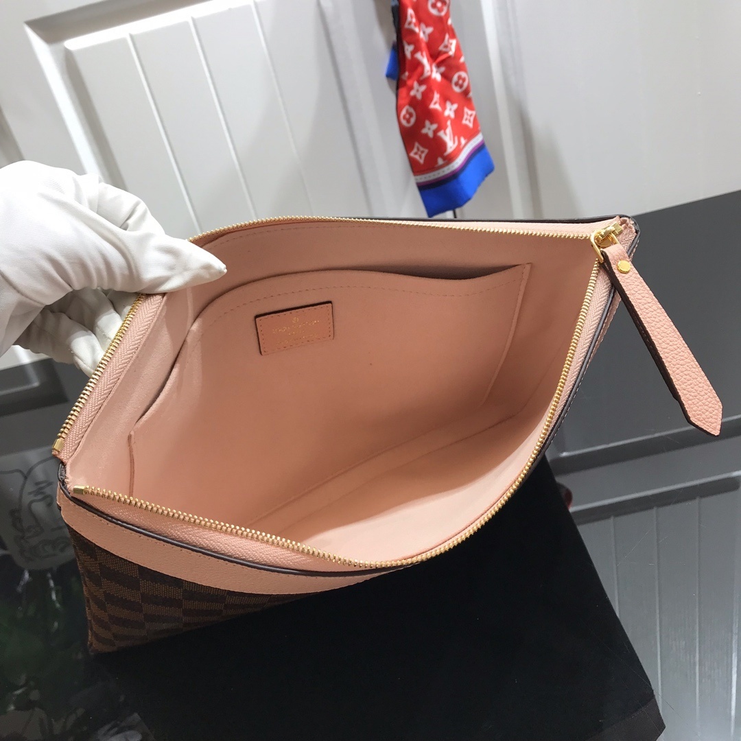 LV DAILY POUCH M62048