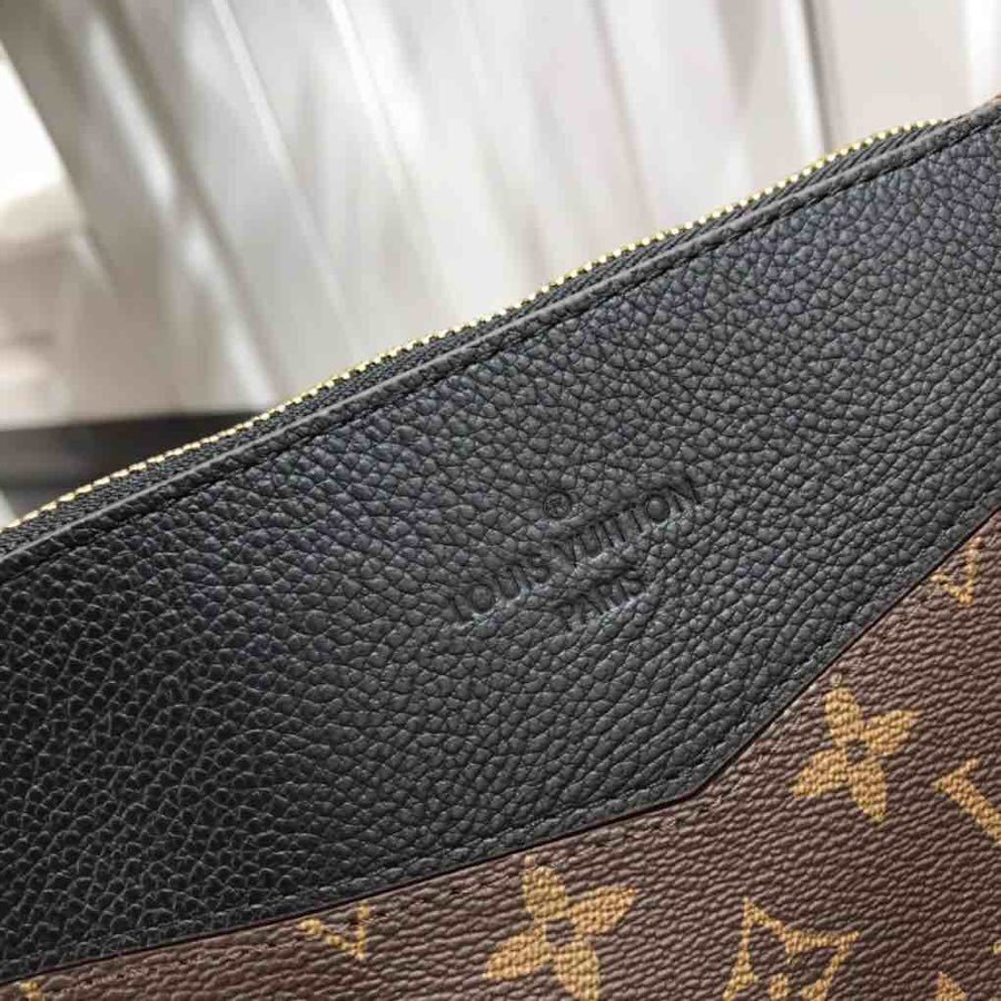 LV DAILY POUCH M62048